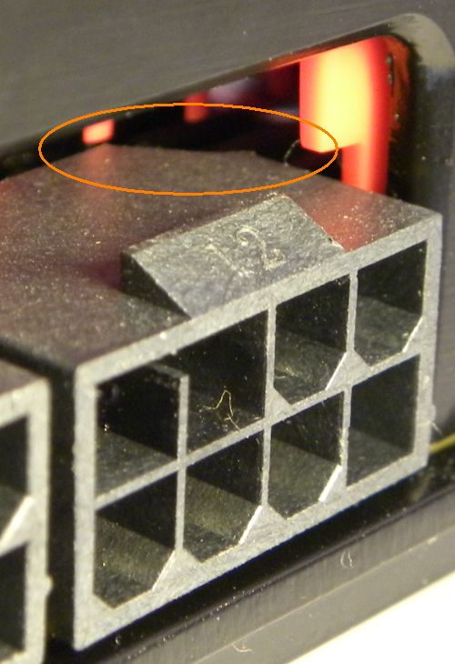 SAPPHIRE Radeon HD 6970, power connector detail