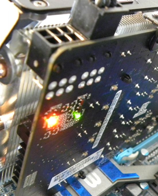 ASUS GeForce GTX 560, LEDs power connectors