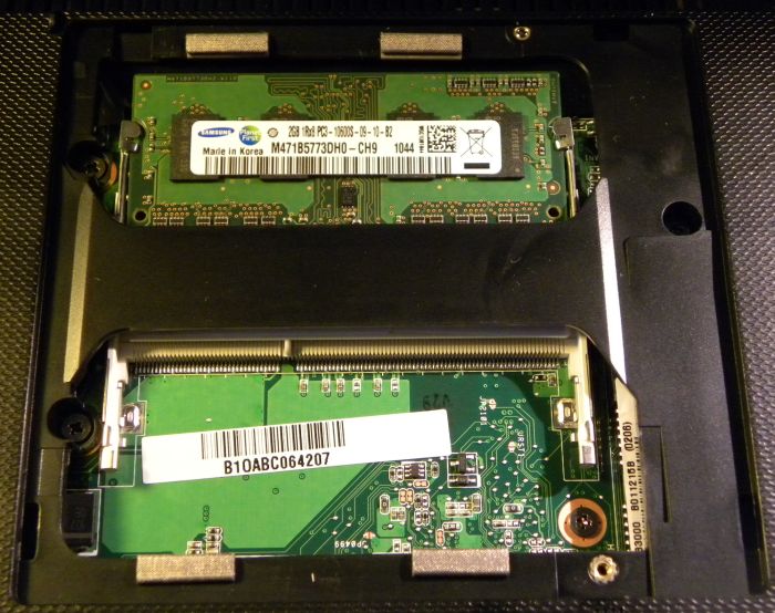 ASUS EeePC 1215B Netbook
