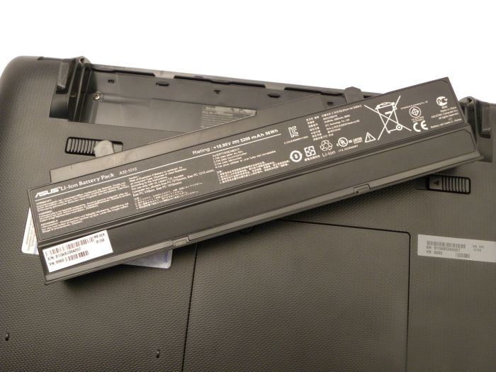 ASUS EeePC 1215B Netbook