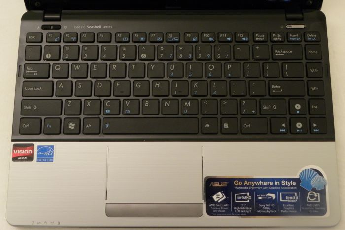 ASUS EeePC 1215B Netbook