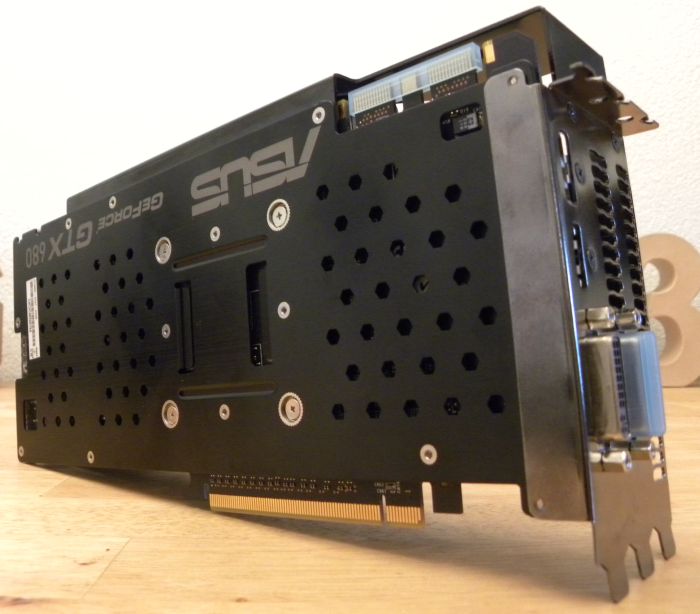 ASUS GeForce GTX 680 DirectCU II TOP