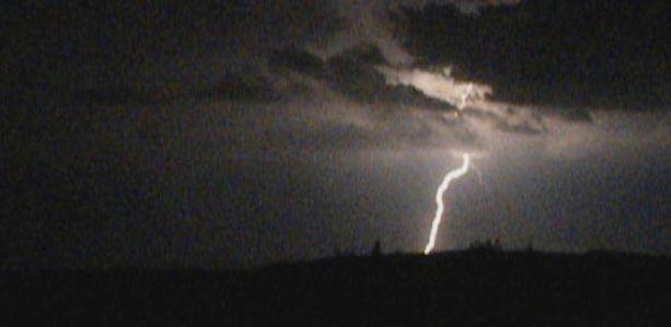 Lightnings, eclairs, Neuchatel