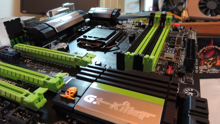 Gigabyte G1.Sniper M5 Z87 Motherboard Unboxing