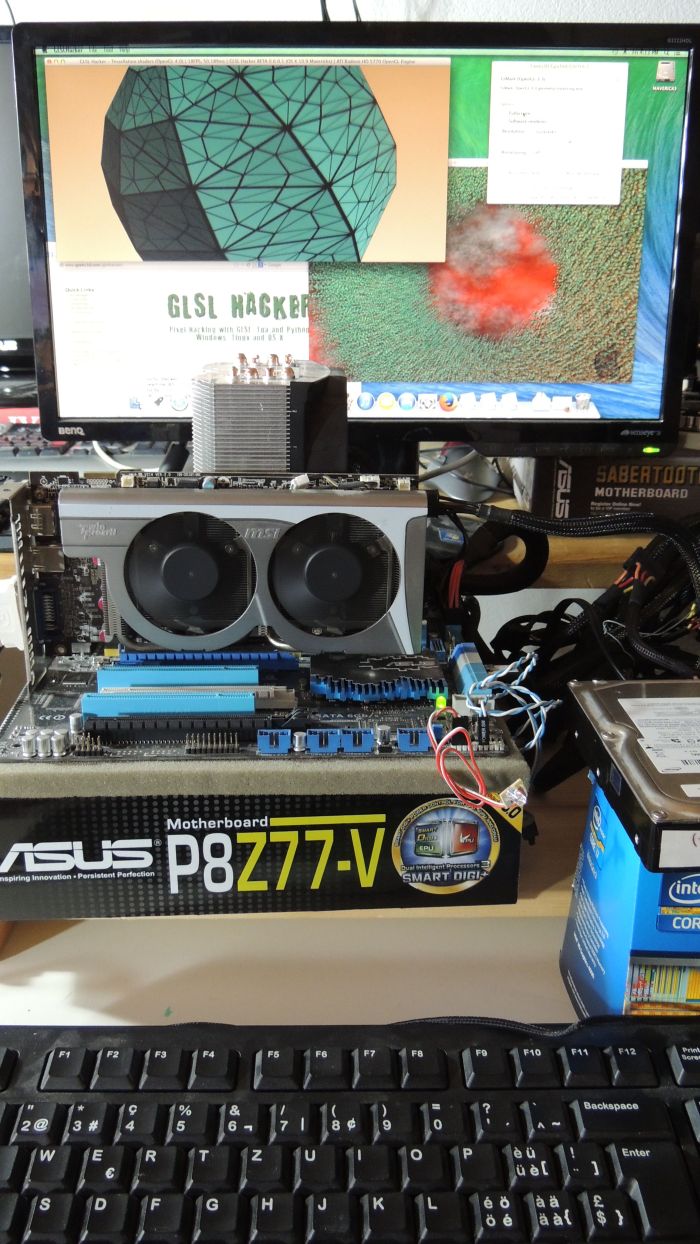 Hackintosh, OS X 10.9, ASUS P8Z77-V + Radeon HD 5770, GLSL Hacker + GpuTest