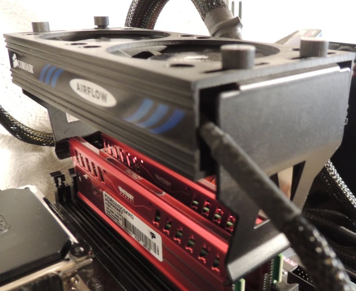 Patriot 8GB kit DDR3 2400MHz memory + Corsair Airflow