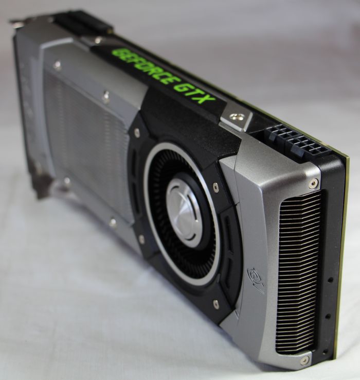 EVGA GeForce GTX 780 - CANON EOS 700D + CANON EF-S Lens 18-135mm f/3.5-5.6 IS STM