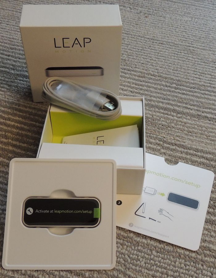 Leap Motion: Touchless Hand Tracking Controller