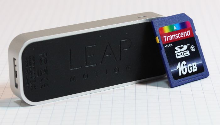 Leap Motion: Touchless Hand Tracking Controller