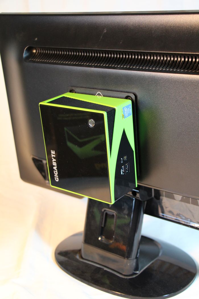 GIGABYTE BRIX GTX 760 Compact Gaming PC Kit