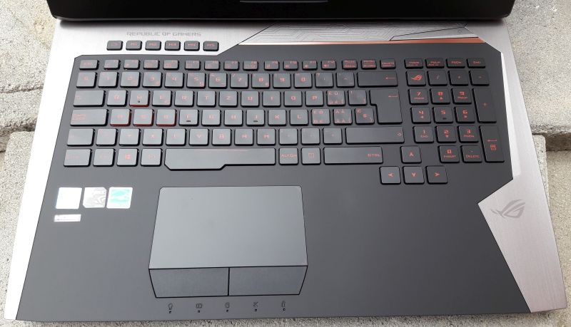 Máy tính xách tay chơi game ASUS ROG G752VY