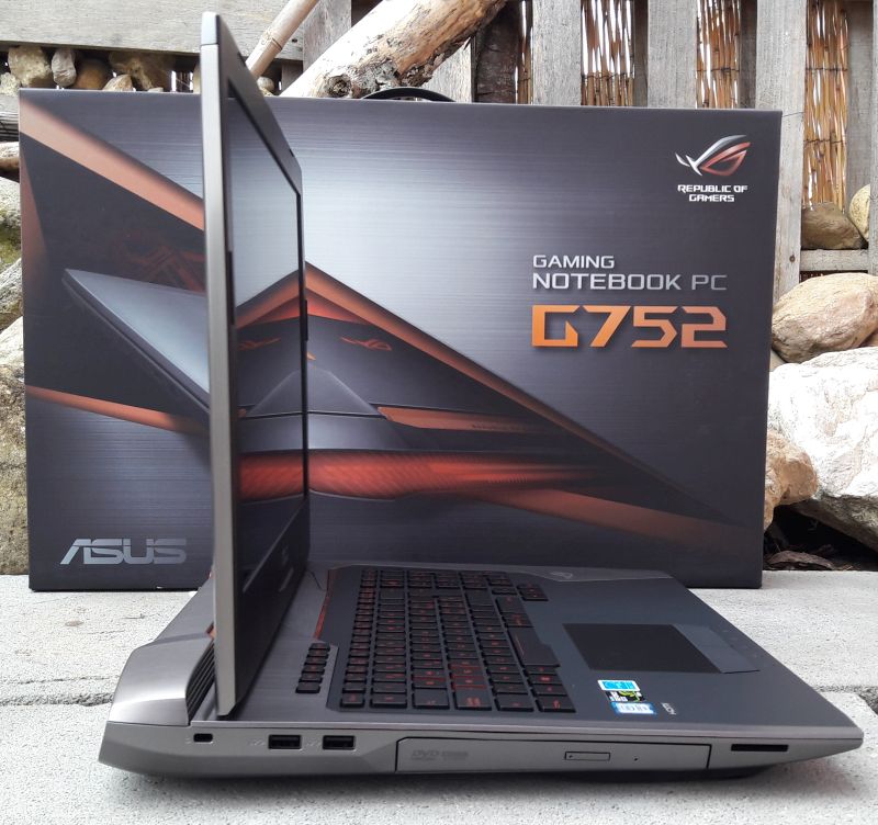 Máy tính xách tay chơi game ASUS ROG G752VY