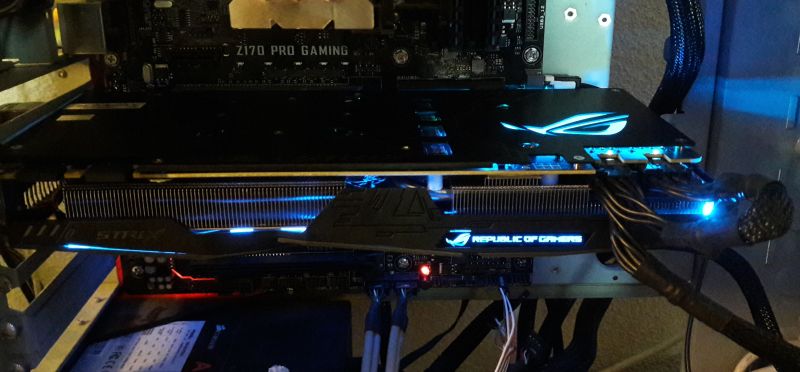 ASUS ROG Strix GTX 1080 + AURA RGB Lighting